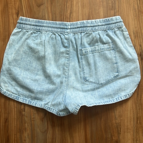 Aerie Shorts - Picture 4 of 4